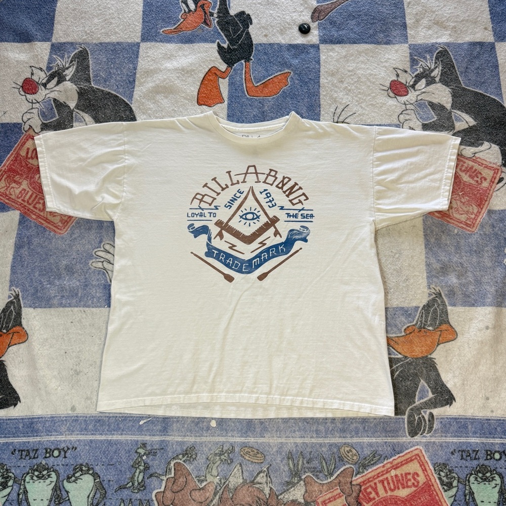 Y2K billabong tee